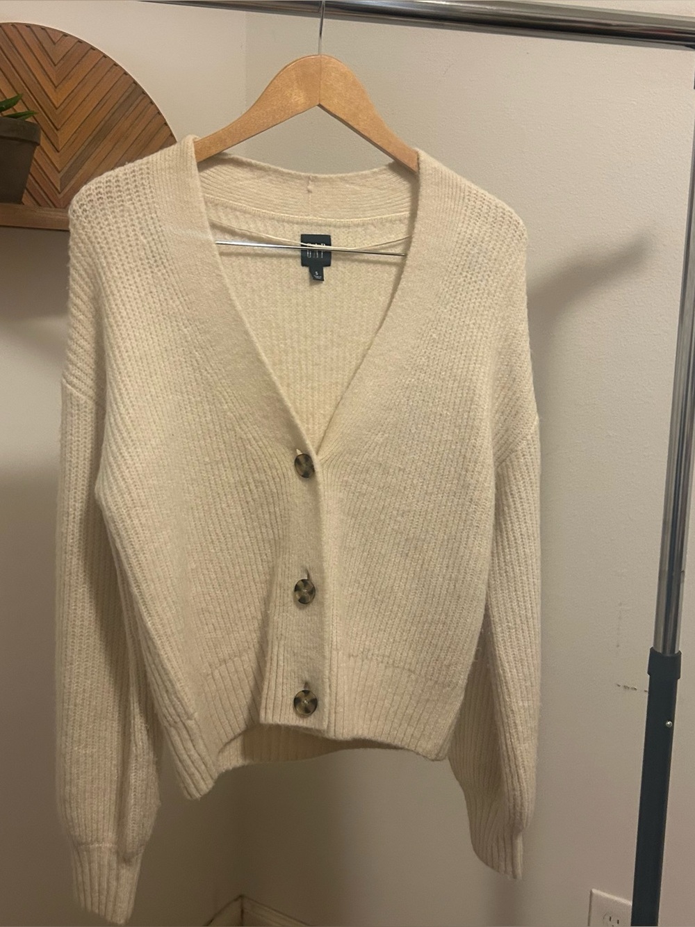 GAP Women’s Small Cozy Cream V-Neck Button Wool Blend Cardigan Sweater
